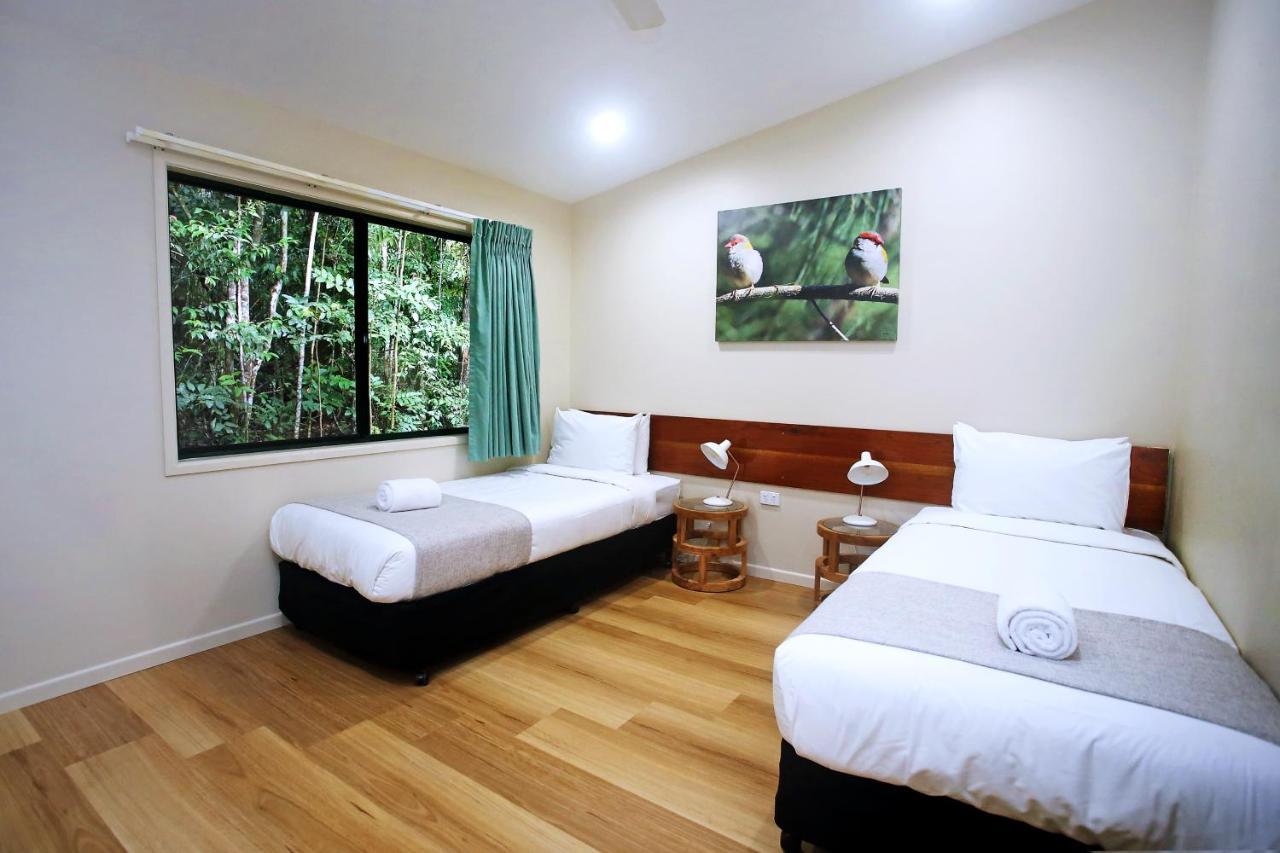 Chambers Wildlife Rainforest Lodges Lake Eacham Exterior photo